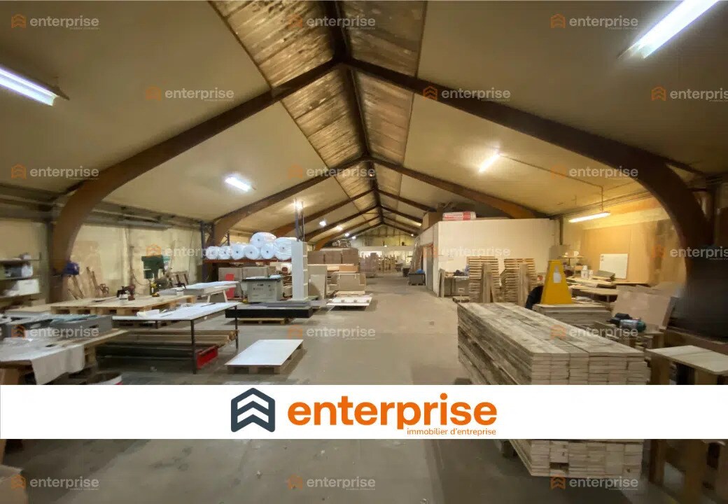 Local d’activités dans Comines à louer Photo de l’immeuble– Image 1 sur 7