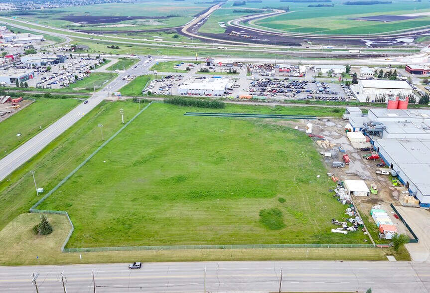 6510 45 St, Leduc, AB à louer - Photo de l’immeuble – Image 3 sur 4
