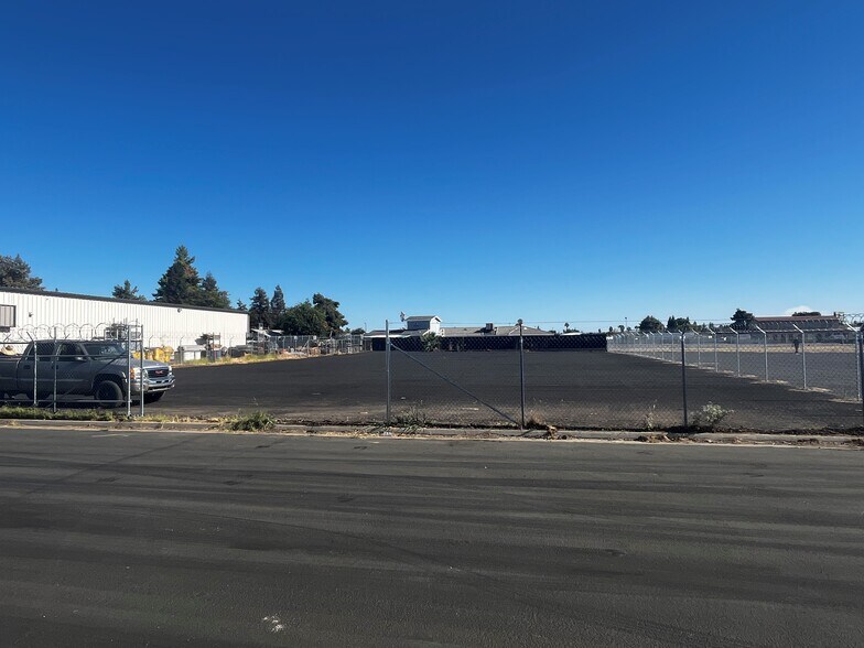 Hank Road, Bakersfield, CA à louer - Autre – Image 2 sur 6