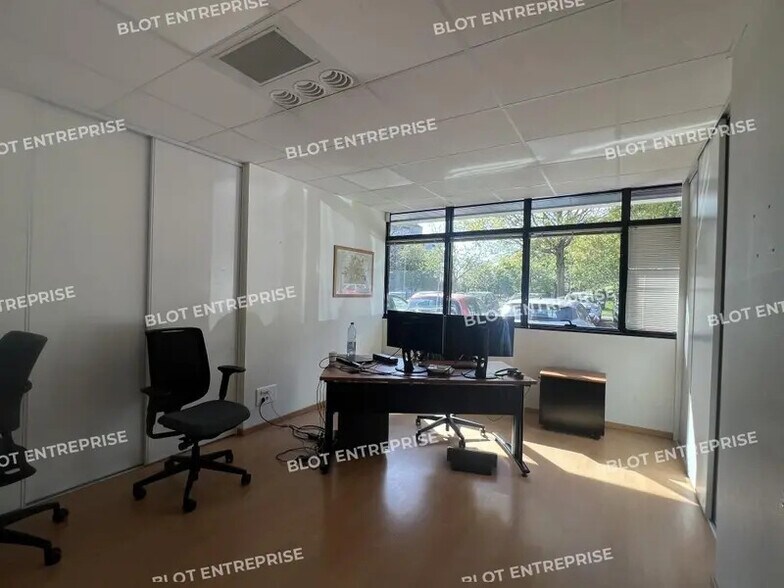 Bureau dans Cesson-Sévigné à louer - Photo intérieure – Image 1 sur 7