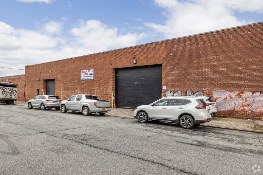 414 E 101st St, Brooklyn, NY à louer - Photo principale – Image 1 sur 6