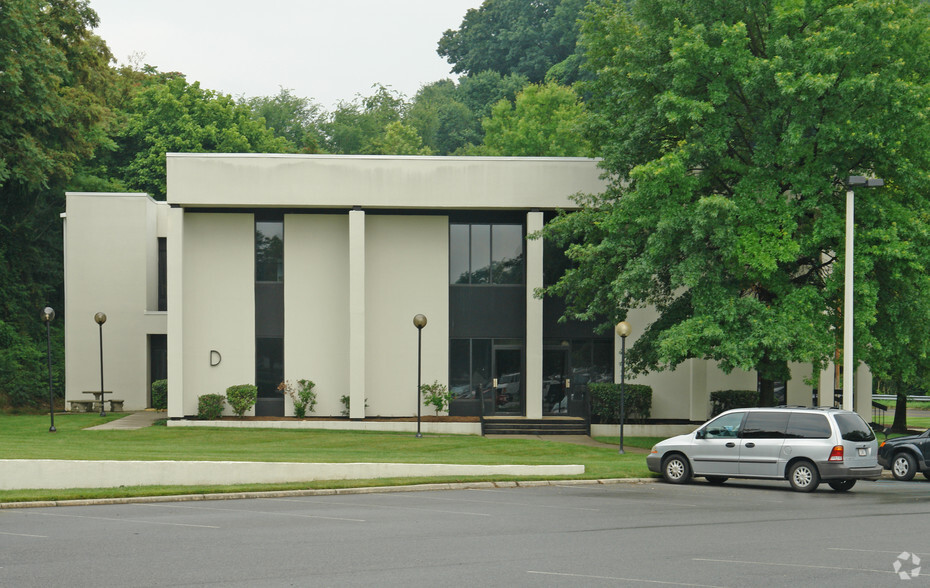 2847 Penn Forest Blvd, Roanoke, VA à louer - Photo de l’immeuble – Image 2 sur 3