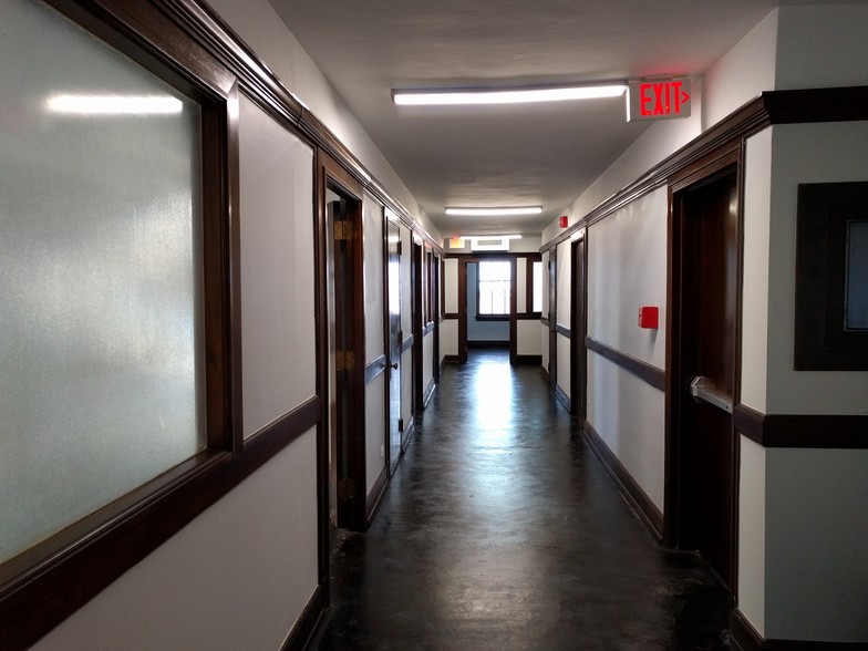 619 Market St, Shreveport, LA à louer - Photo de l’immeuble – Image 3 sur 7