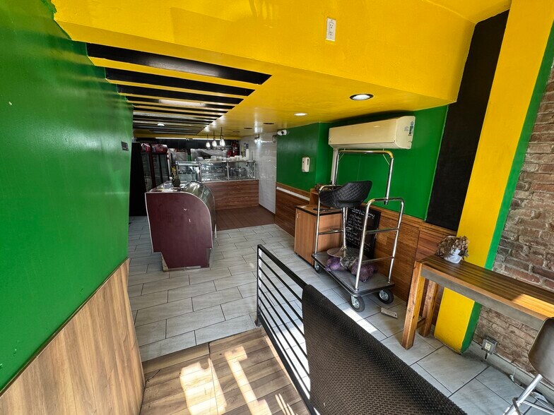 543-545 Nostrand Ave, Brooklyn, NY à louer - Photo de l’immeuble – Image 3 sur 21