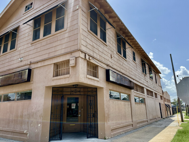 708 Teche St, New Orleans, LA à vendre - Photo de l’immeuble – Image 2 sur 22