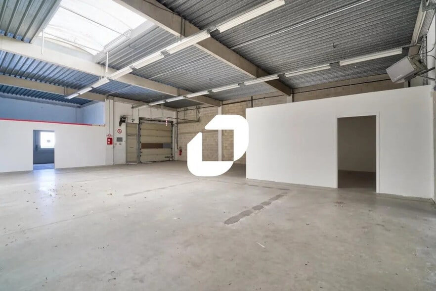 Local d’activités dans Lognes à louer - Photo intérieure – Image 3 sur 7