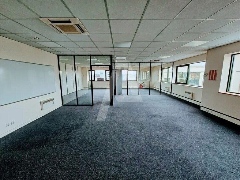 Bureau dans Villebon-sur-Yvette à louer - Photo intérieure – Image 3 sur 8