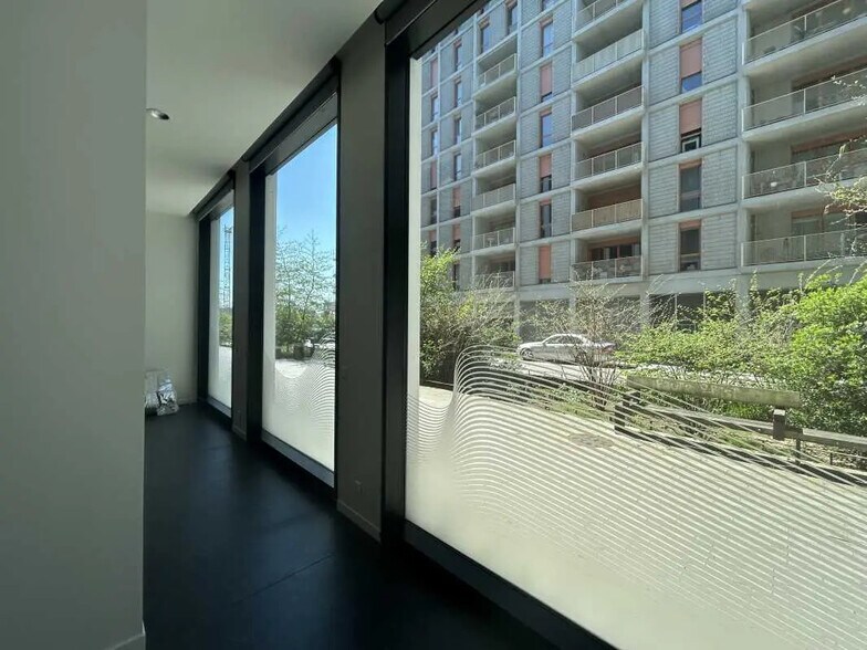 Local commercial dans Nantes à louer - Photo de l’immeuble – Image 3 sur 7