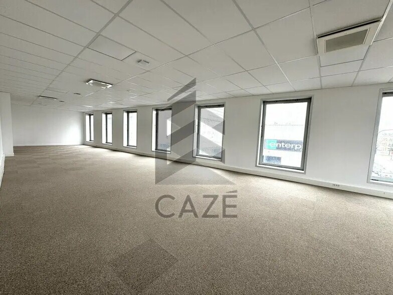 Bureau dans Bordeaux à louer - Photo intérieure – Image 2 sur 6