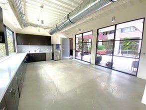 724 E 1st St, Los Angeles, CA à louer Photo intérieure– Image 1 sur 3