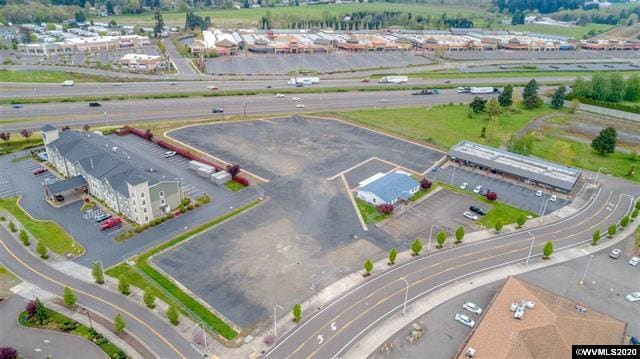 1241 Evergreen Rd, Woodburn, OR à vendre Photo principale– Image 1 sur 30