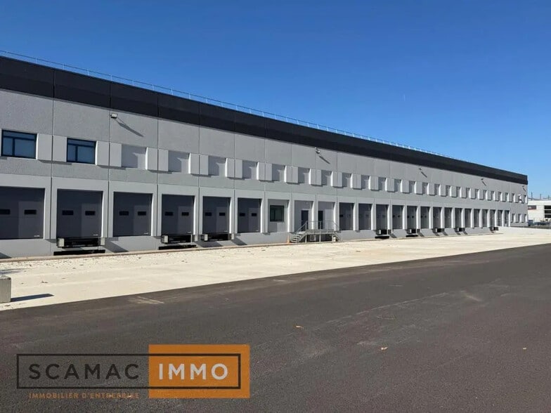 Industriel/Logistique dans Lisses à louer - Photo de l’immeuble – Image 2 sur 11
