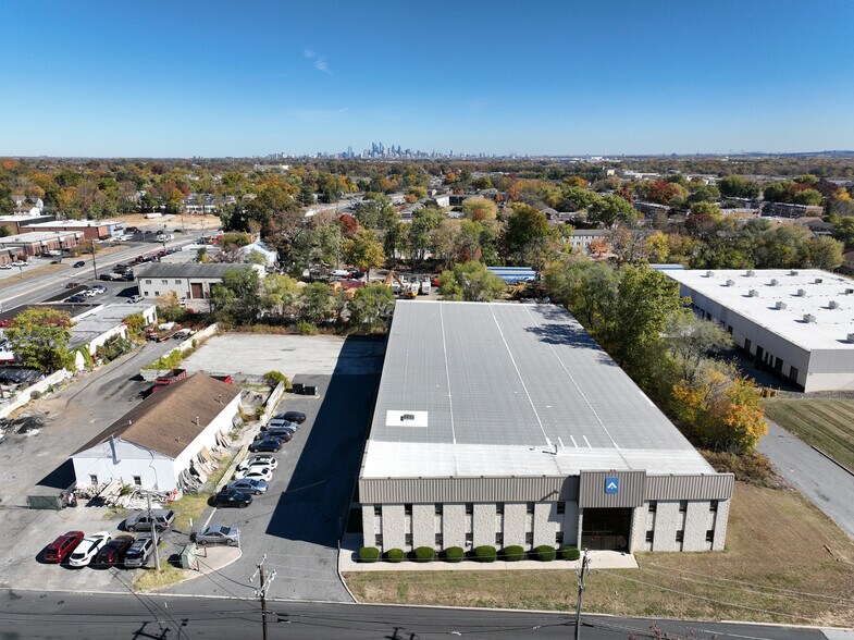 801 Primos Ave, Folcroft, PA à louer - Photo de l’immeuble – Image 3 sur 8