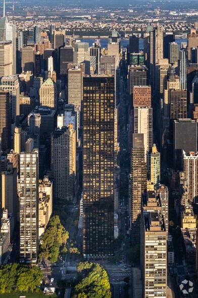 845 United Nations Plz, New York, NY à louer - Photo de l’immeuble – Image 1 sur 2
