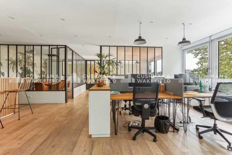 Bureau dans Puteaux à louer - Photo intérieure – Image 3 sur 11