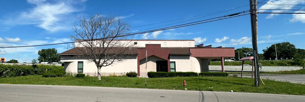 961 Canal St, Syracuse, NY à vendre - Photo de l’immeuble – Image 2 sur 49