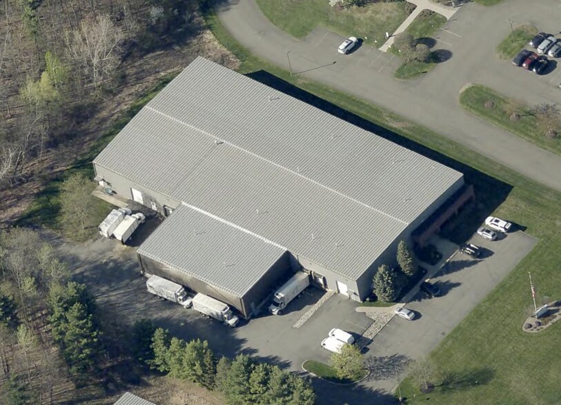 8 Enterprise Ave, Clifton Park, NY à louer - Photo de l’immeuble – Image 3 sur 3