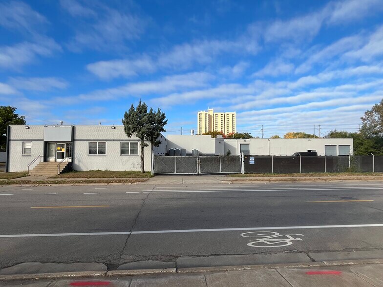 3101 N 2nd St, Minneapolis, MN à louer - Photo de l’immeuble – Image 1 sur 7