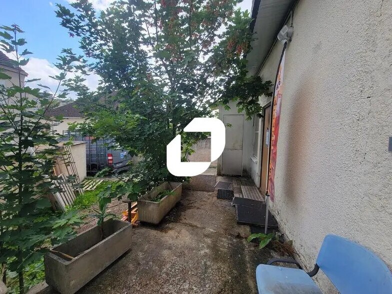 Local d'activités dans Savigny-sur-Orge à vendre - Photo de l’immeuble – Image 3 sur 9