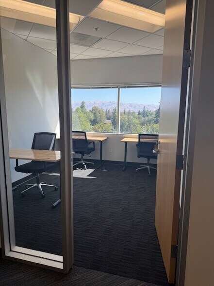 2150 N 1st St, San Jose, CA à louer - Photo de l’immeuble – Image 3 sur 25