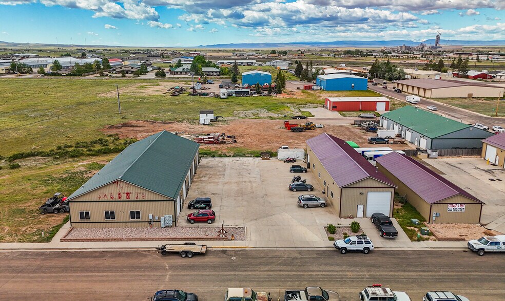 820 Plaza Ln, Laramie, WY à vendre - Photo de l’immeuble – Image 3 sur 13