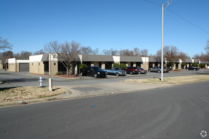 5105 McClanahan Dr, North Little Rock, AR à vendre - Photo de l’immeuble – Image 3 sur 10
