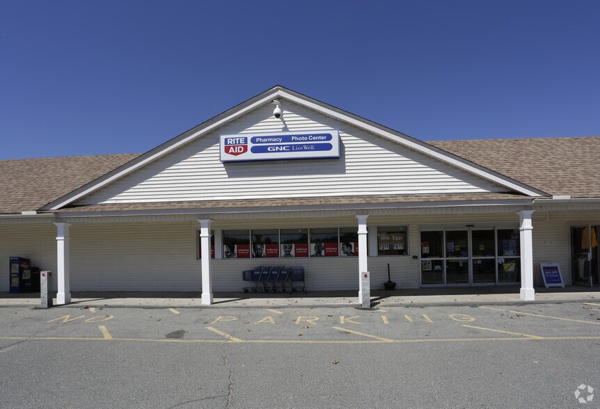 53 B Church St, Kingston, NH à louer - Photo de l’immeuble – Image 2 sur 13