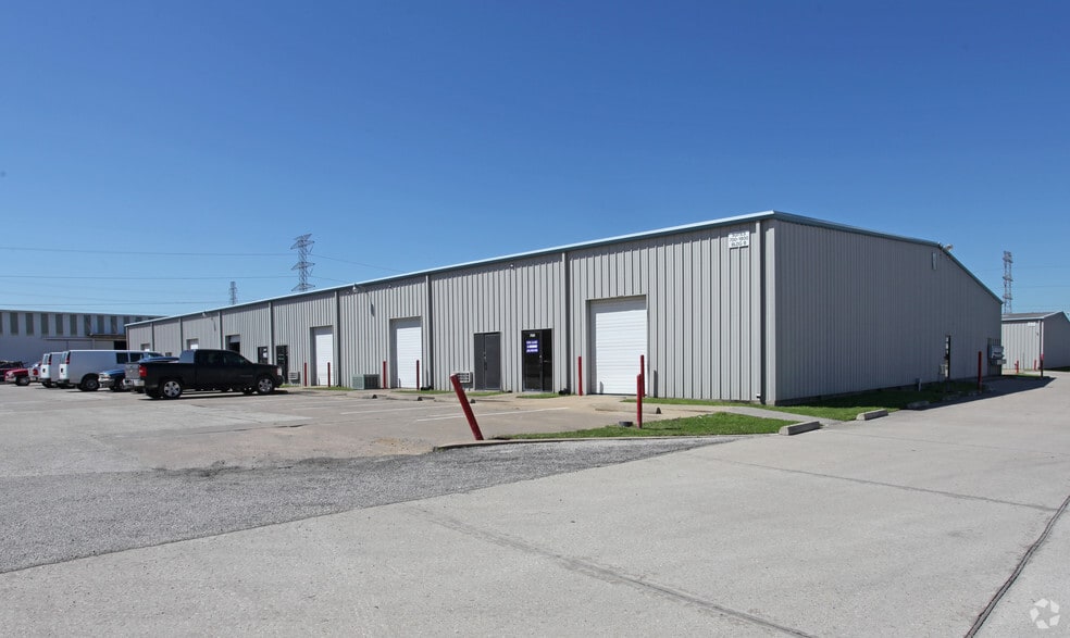 2121 Brittmoore Rd, Houston, TX à louer - Photo principale – Image 1 sur 13