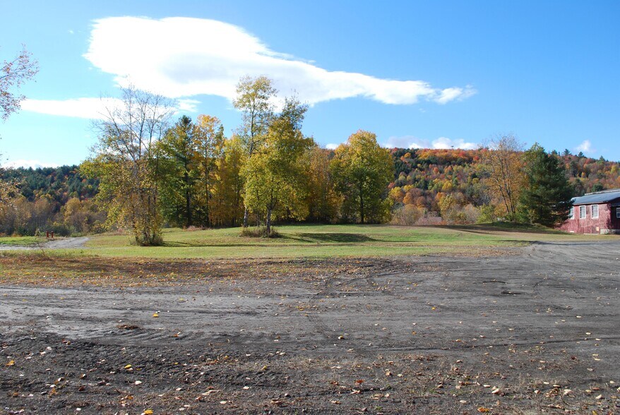 13 Wall St, Northfield, VT à vendre - Photo de l’immeuble – Image 2 sur 7