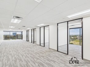 1341 W Mockingbird Ln, Dallas, TX à louer Photo intérieure– Image 2 sur 4