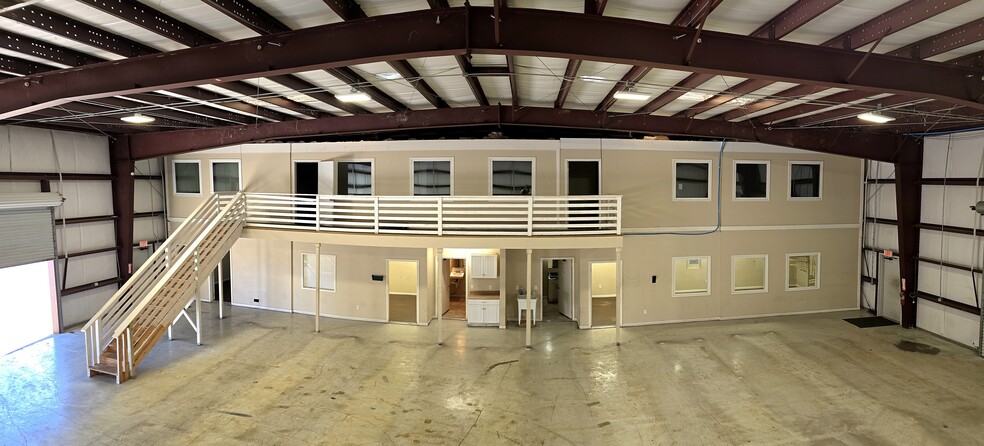 610 Clear Creek Ave, League City, TX à louer - Photo de l’immeuble – Image 3 sur 21