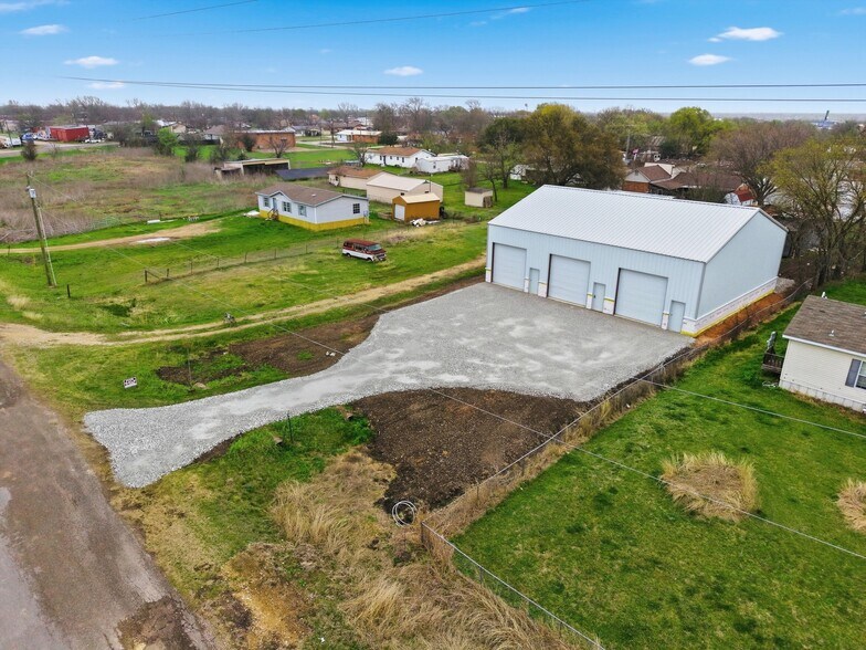 193 Katy Rd, Elm Mott, TX à vendre - Photo de l’immeuble – Image 3 sur 6