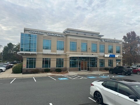 3910 Centreville Rd, Chantilly, VA à louer - Photo de l’immeuble – Image 2 sur 2