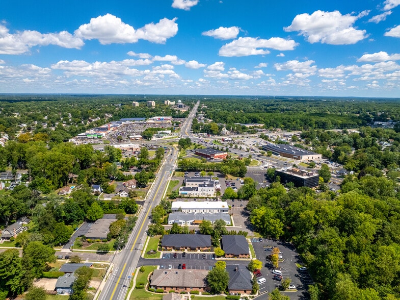 303 S Kings Hwy, Cherry Hill, NJ à vendre - Photo de l’immeuble – Image 3 sur 4