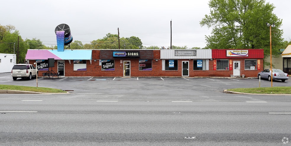 2210-2228 Crain Hwy, Waldorf, MD à louer - Photo principale – Image 3 sur 4