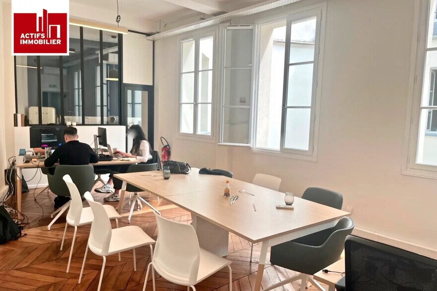 Bureau dans Paris à louer - Photo de l’immeuble – Image 3 sur 9
