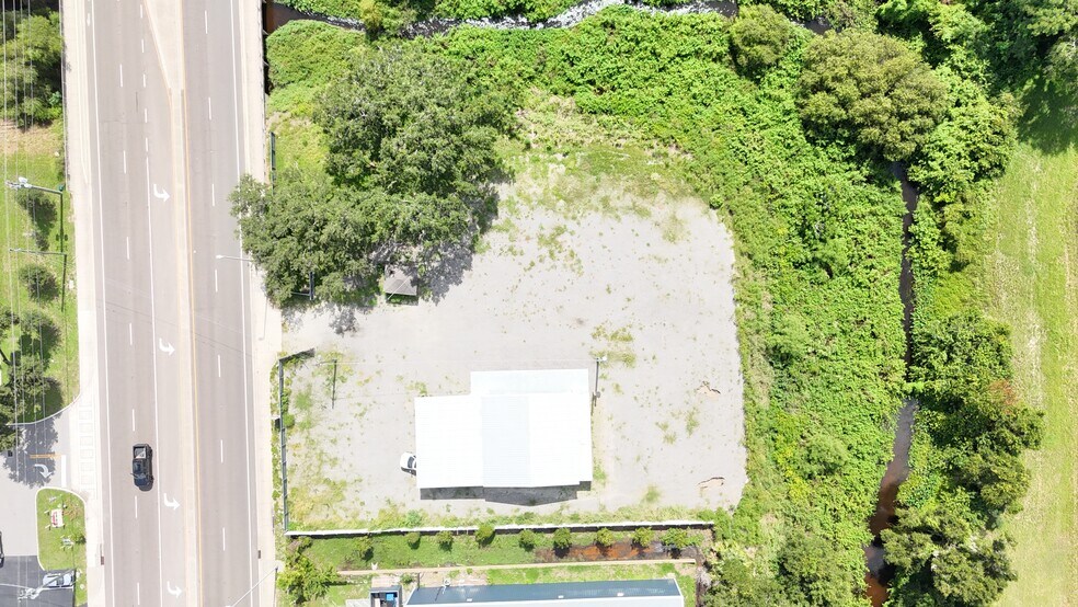 7305 Causeway Blvd, Tampa, FL à louer - Photo de l’immeuble – Image 2 sur 6