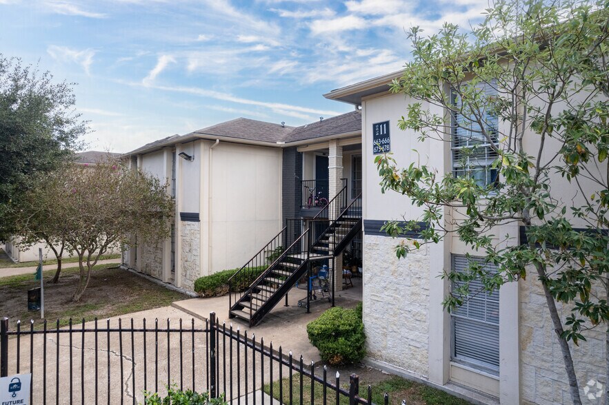 1370 Afton St, Houston, TX à vendre - Photo de l’immeuble – Image 3 sur 24