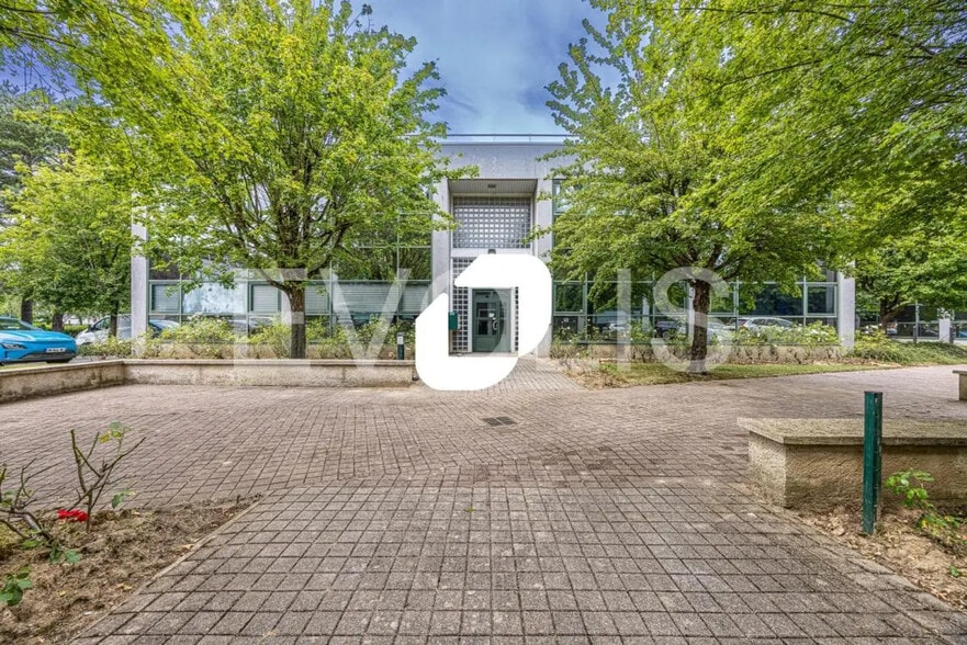 Bureau dans Lognes à vendre - Photo de l’immeuble – Image 1 sur 14