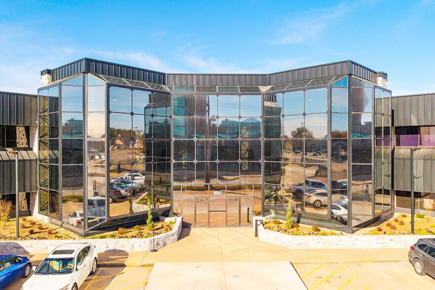 2087 E 71st St, Tulsa, OK à louer - Photo principale – Image 1 sur 26