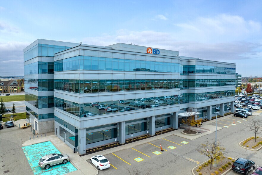 2100 Derry Rd W, Mississauga, ON à louer - Photo de l’immeuble – Image 3 sur 6