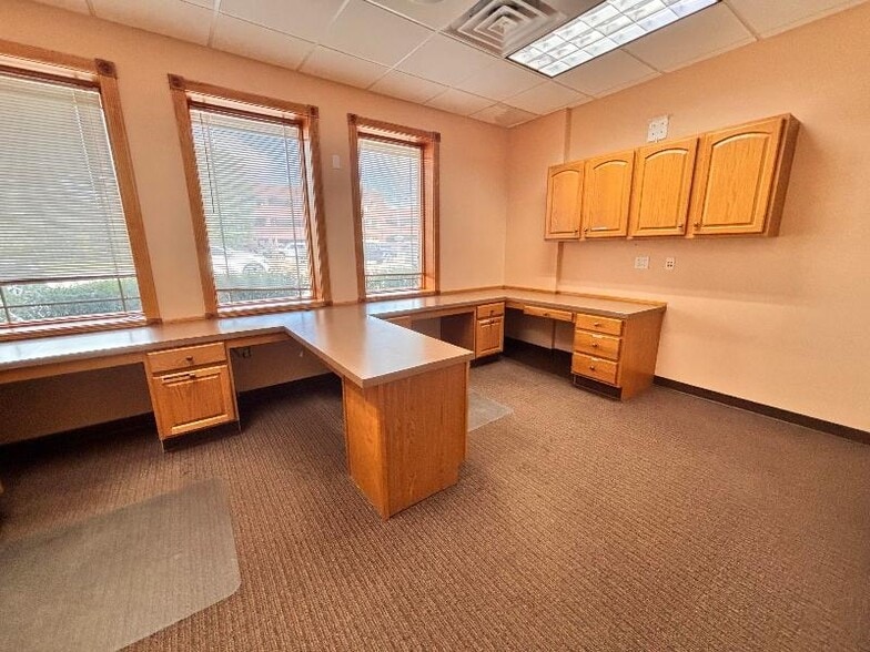 558 Ashmun St, Sault Sainte Marie, MI à vendre - Photo intérieure – Image 2 sur 5