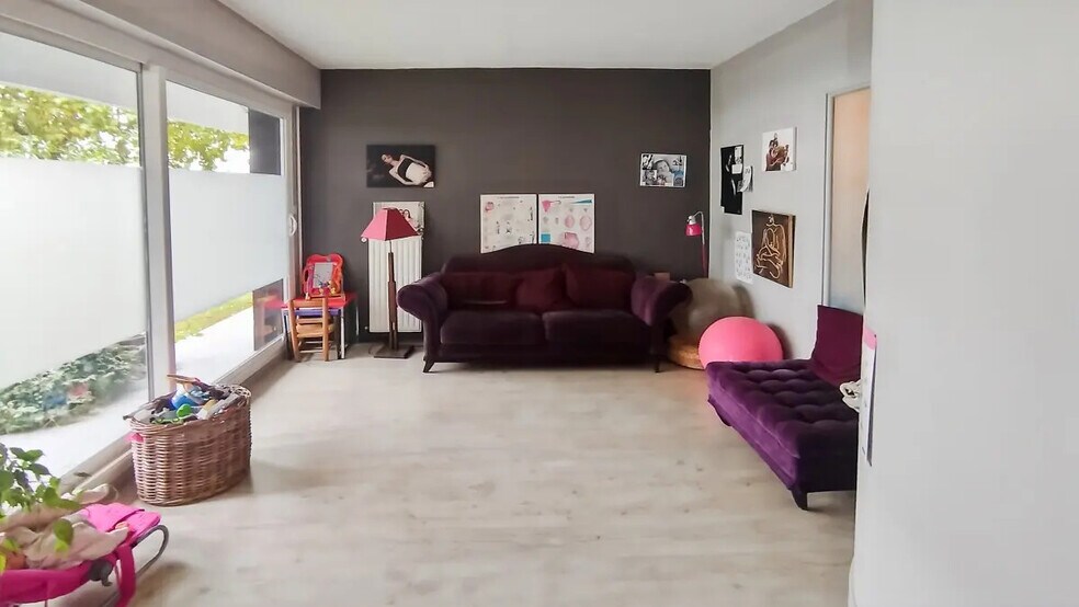 Local d'activités dans Mérignac à vendre - Photo de l’immeuble – Image 3 sur 9