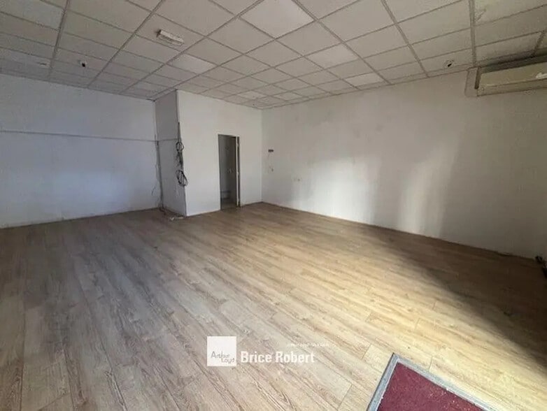 Local commercial dans Villeurbanne à louer - Photo intérieure – Image 2 sur 6