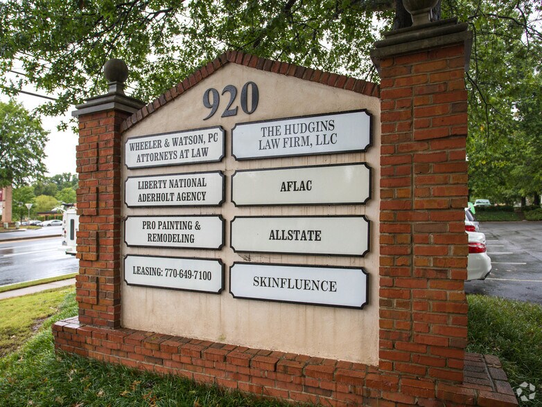 920 Holcomb Bridge Rd, Roswell, GA à louer - Photo de l’immeuble – Image 3 sur 7