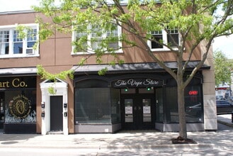12-18 Ontario St, Oshawa, ON à louer Photo de l’immeuble– Image 1 sur 1