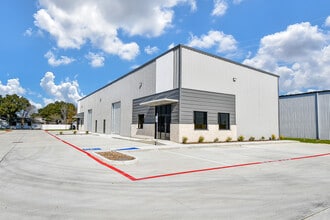 5713 13th St, Katy, TX à louer Photo intérieure– Image 2 sur 11