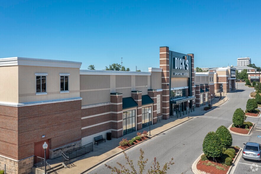 McFarland Blvd & 13th St E, Tuscaloosa, AL à louer - Photo de l’immeuble – Image 2 sur 15