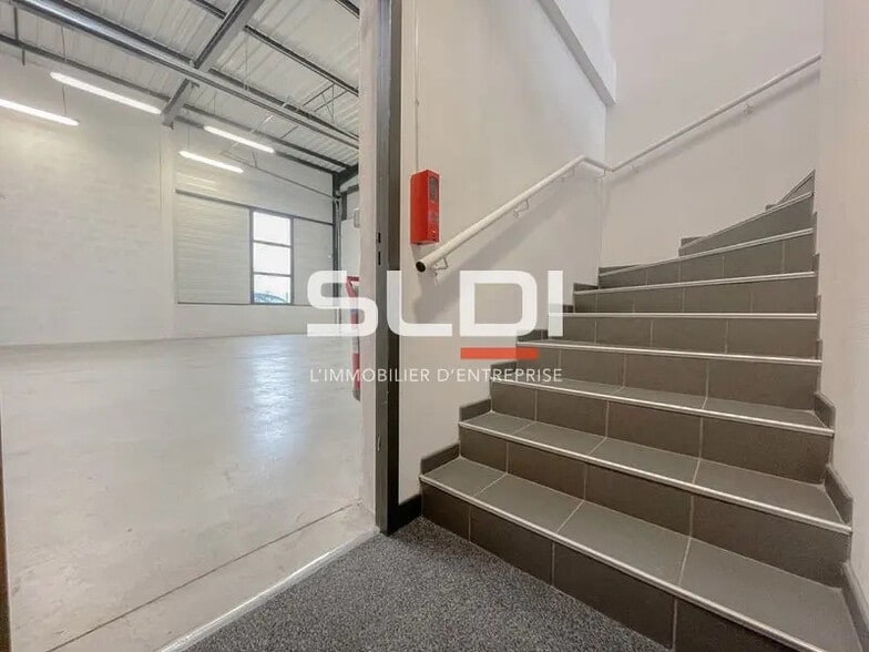 Bureau dans Rillieux-la-Pape à louer - Photo intérieure – Image 3 sur 7