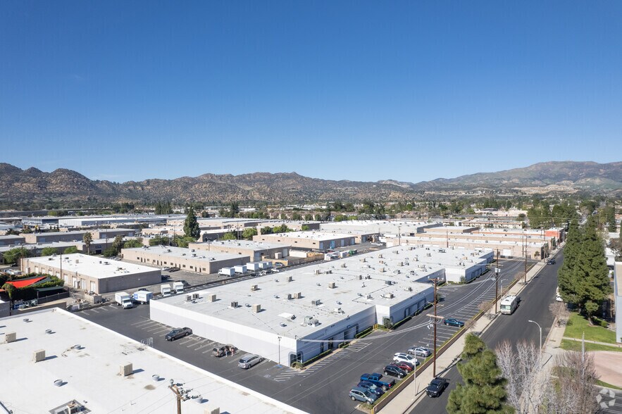 9741-9803 Independence Ave, Chatsworth, CA à louer - Aérien – Image 2 sur 7